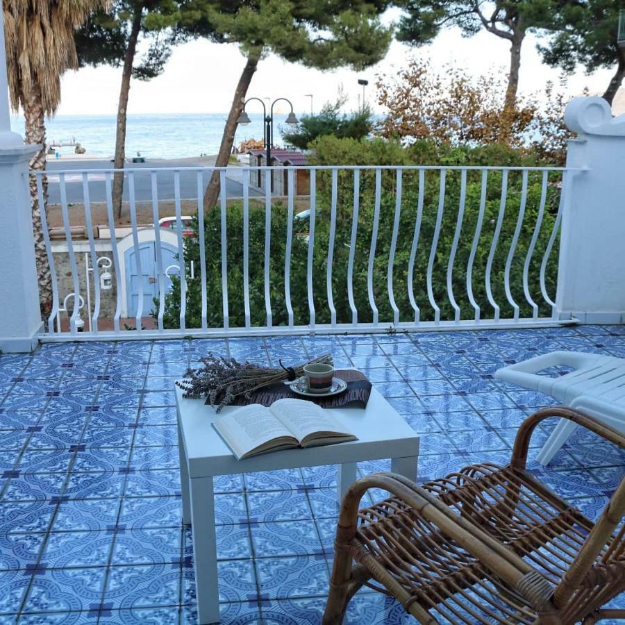Villa Del Melograno Patti Buitenkant foto